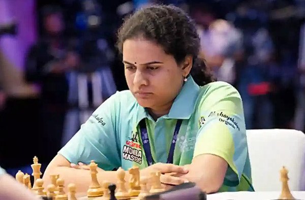 Mixed Fortunes for India’s Chess Stars as Humpy Shines, Arjun Falters in GCL Round 4