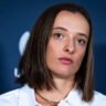Iga Swiatek Says Modern 'Battle of the Sexes' Lacks Meaning for Women's Tennis