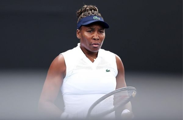 Venus Williams Falls in Three Sets to Magda Linette in Auckland Opener