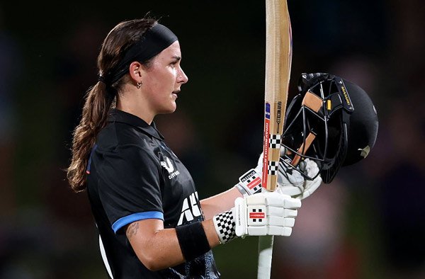 Amelia Kerr Marks Captaincy Debut with Hundred, Creates New Zealand Record