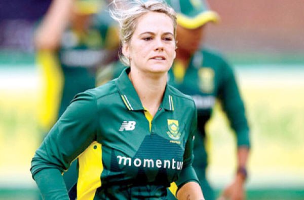 Why is Dane van Niekerk Ruled Out of South Africa's tour of New Zealand?