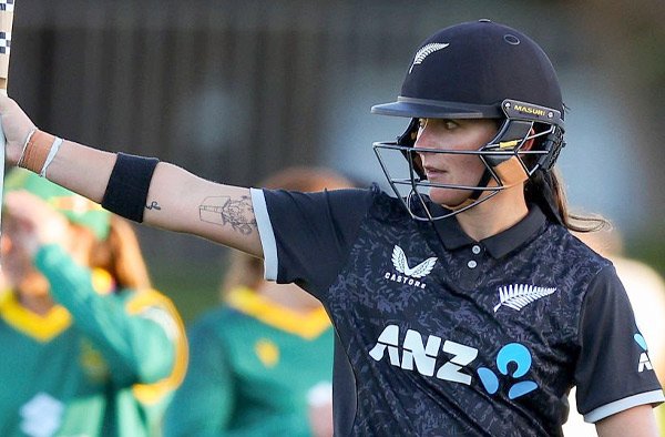 Amelia Kerr's 179 Breaks Women's ODI Chase World Record as New Zealand Down South Africa