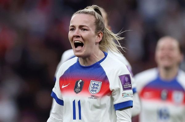 Lauren Hemp Goal Sends England Top of WWC Qualifying Group A3 vs Spain