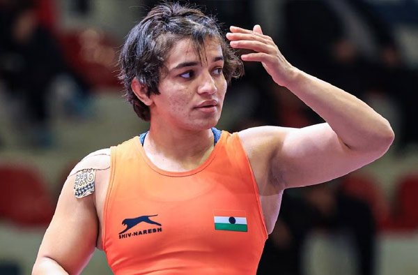 Meenakshi Goyat Turns 0-2 Deficit Into Final Place With Four-Point Throw in Last 30 Seconds