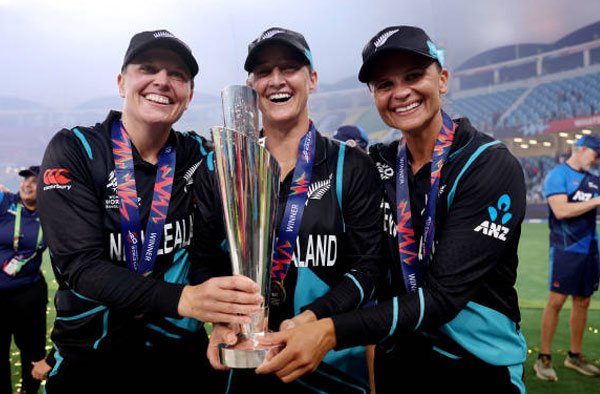 New Zealand Name World Cup Squad as Suzie Bates, Sophie Devine and Lea Tahuhu Set for Final Mission
