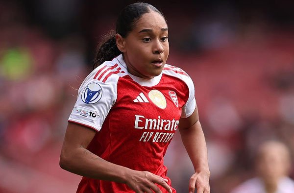 Olivia Smith Winner Gives Arsenal Women 2-1 Lead Over Lyon in UWCL Semifinal