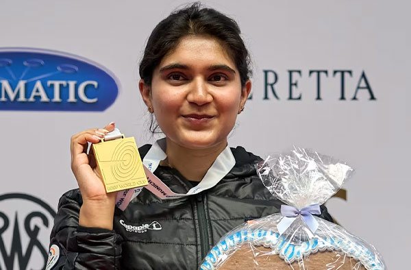 Esha Singh Sets World Record Score of 43 to Win Gold at ISSF World Cup Munich