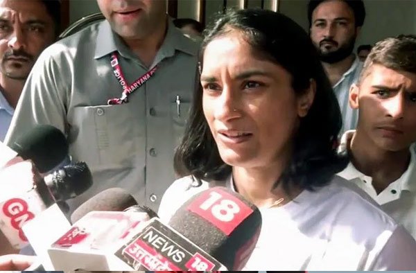 WFI Bars Vinesh Phogat from Gonda Tournament, Delays Wrestling Comeback