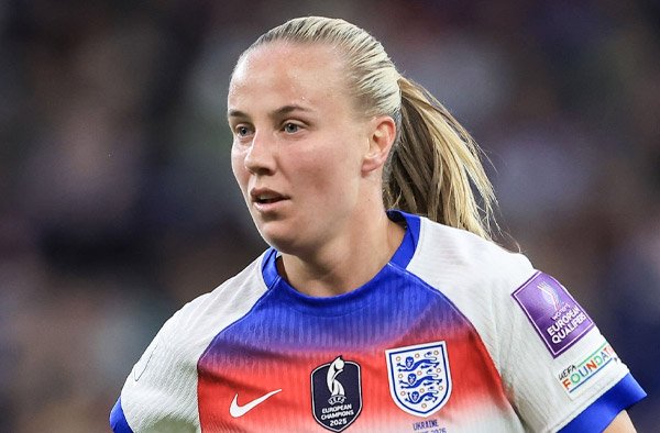 Beth Mead Joins Manchester City After Nine Years at Arsenal