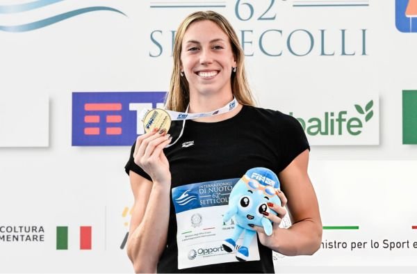 Gretchen Walsh Breaks Kate Douglass' 50m Freestyle World Record at Sette Colli Trophy