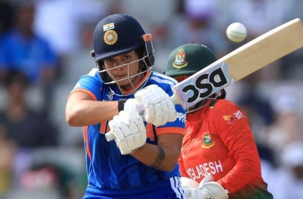 Shafali Verma Stars as India Beat Bangladesh to Keep ICC Women's T20 World Cup Semifinal Hopes Alive