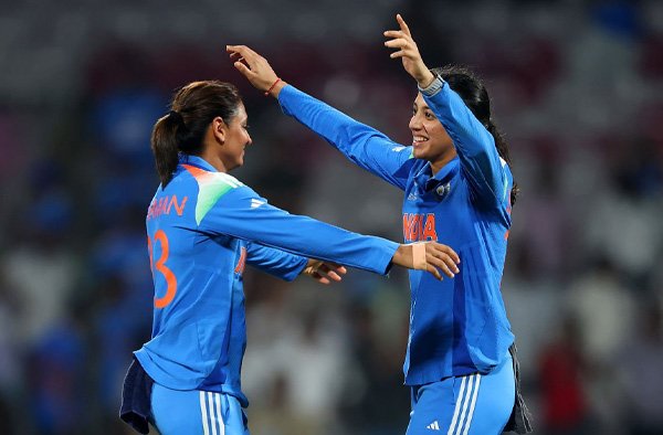 Harmanpreet Kaur vs Smriti Mandhana: The India Women's Captaincy Debate Explained. PC: Getty