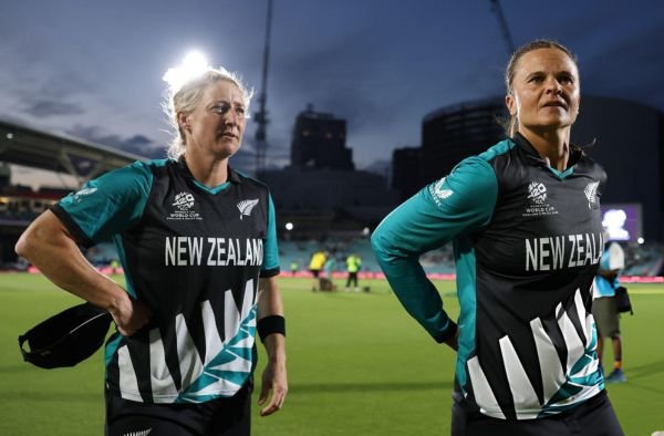 The Forgotten Injustice Behind Sophie Devine and Suzie Bates' Retirement