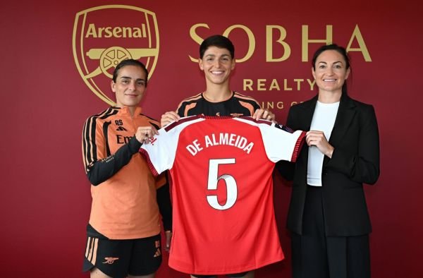 Arsenal Sign Élisa De Almeida: Why the PSG Defender Is a Smart Addition
