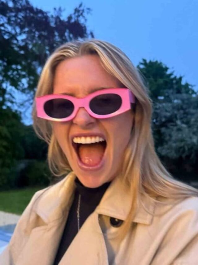 Lauren Bell off-field pictures