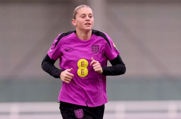 Alessia Russo Wins England Women’s Player of the Year Award for 2025-26